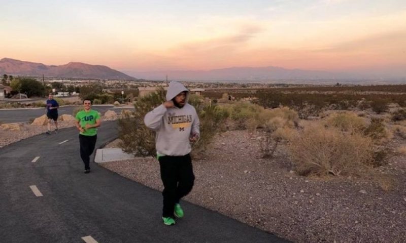 Runners compete in Las Vegas half-marathon